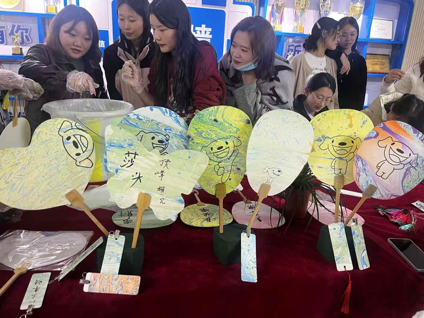漆笔绘匠心 折扇舞职韵 | 非遗漆扇制作活动圆满结束