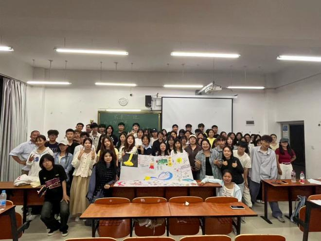 云南商务职业学院京东电商学院2025级新生入学教育暨专业认知活动圆满举行