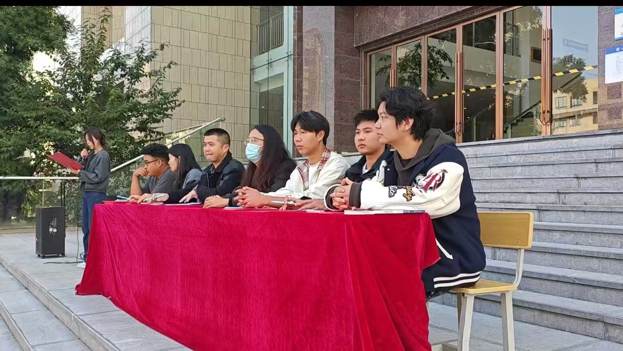 云南商务职业学院商务京东电商产业学院 “活力全开，为梦喝彩”校园啦啦操比赛